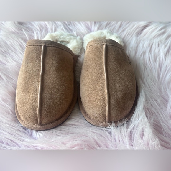 NWOT Uggs slippers Size 7 $179 - Picture 5 of 8
